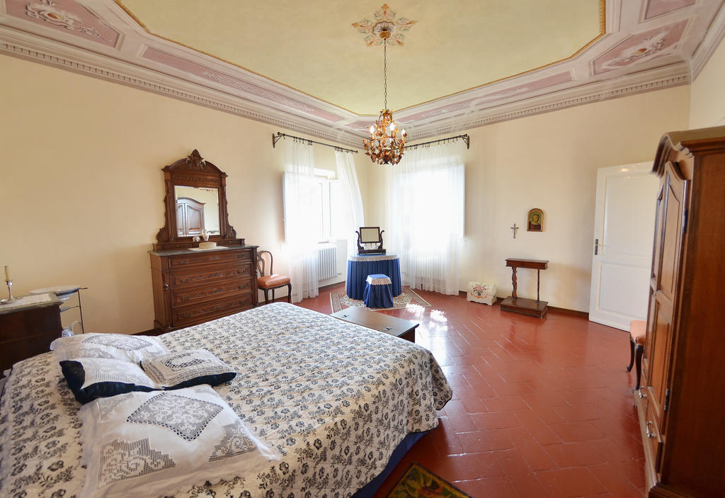 Villa Buonaparte San Miniato Kamer foto